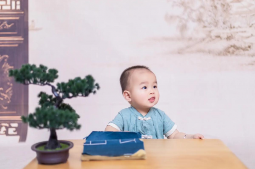 贵港宝宝几个月可以笑出声 贵港宝宝几个月可以笑出声